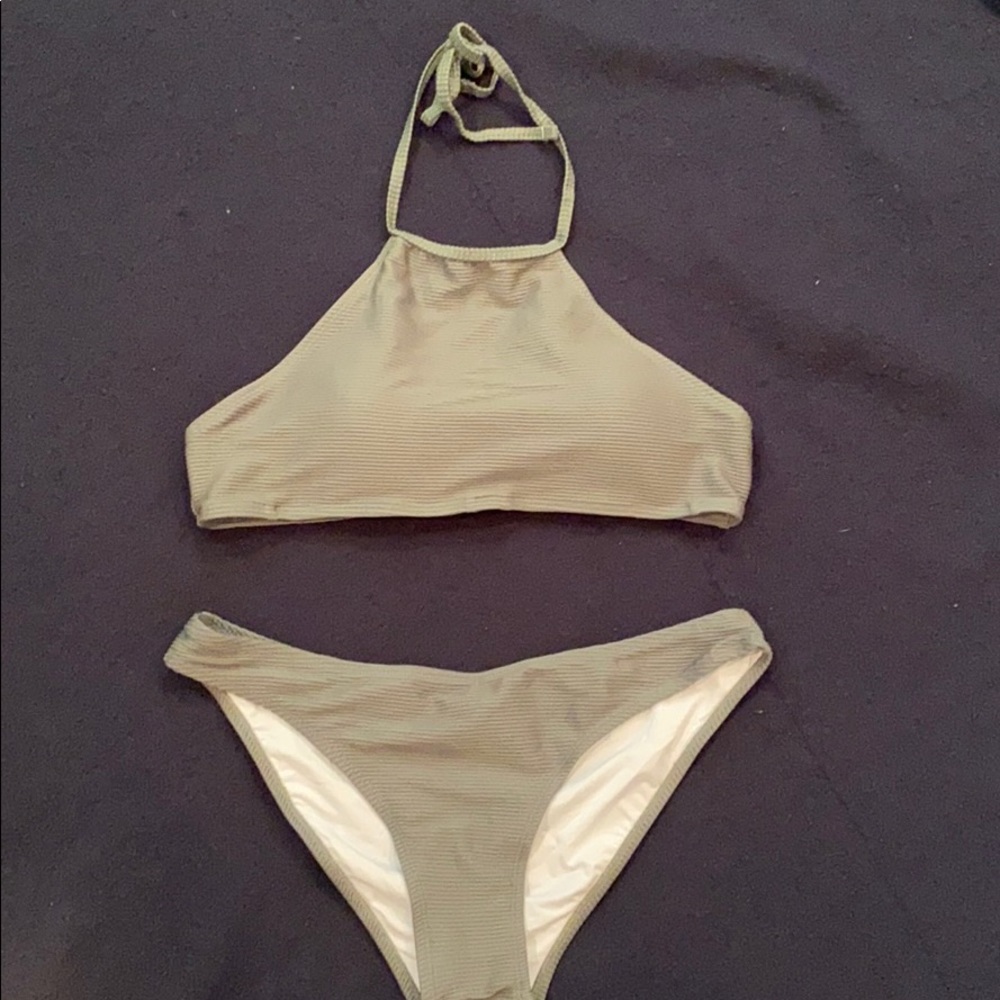 Bikini set NWOT Never worn